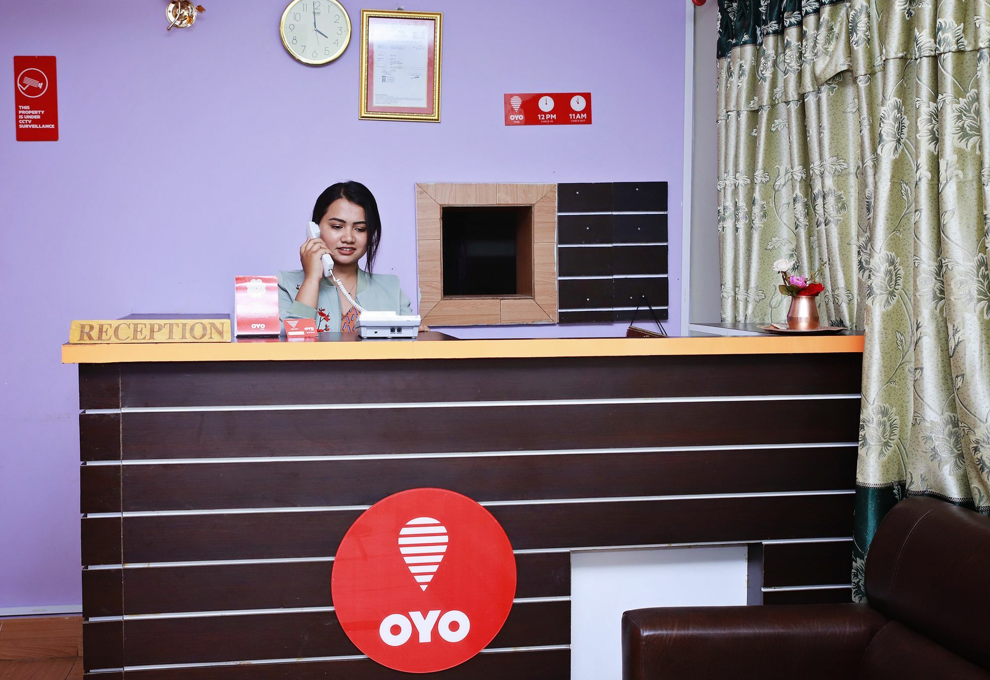 Oyo 575 Api Suites Pokhara Dış mekan fotoğraf