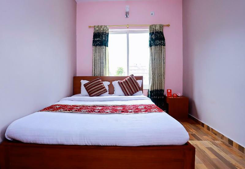 Oyo 575 Api Suites Pokhara Dış mekan fotoğraf
