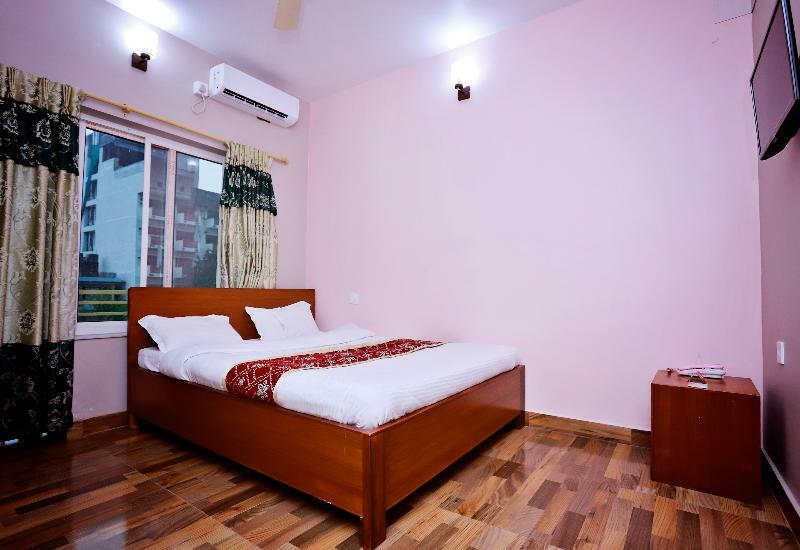 Oyo 575 Api Suites Pokhara Dış mekan fotoğraf