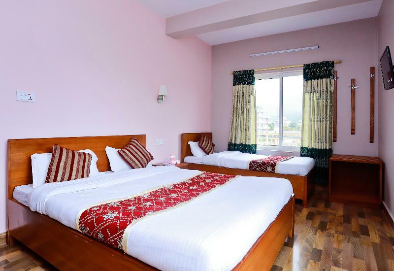 Oyo 575 Api Suites Pokhara Dış mekan fotoğraf