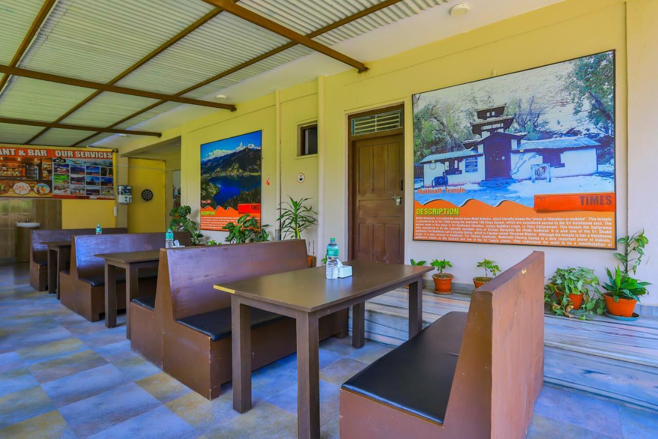 Oyo 575 Api Suites Pokhara Dış mekan fotoğraf