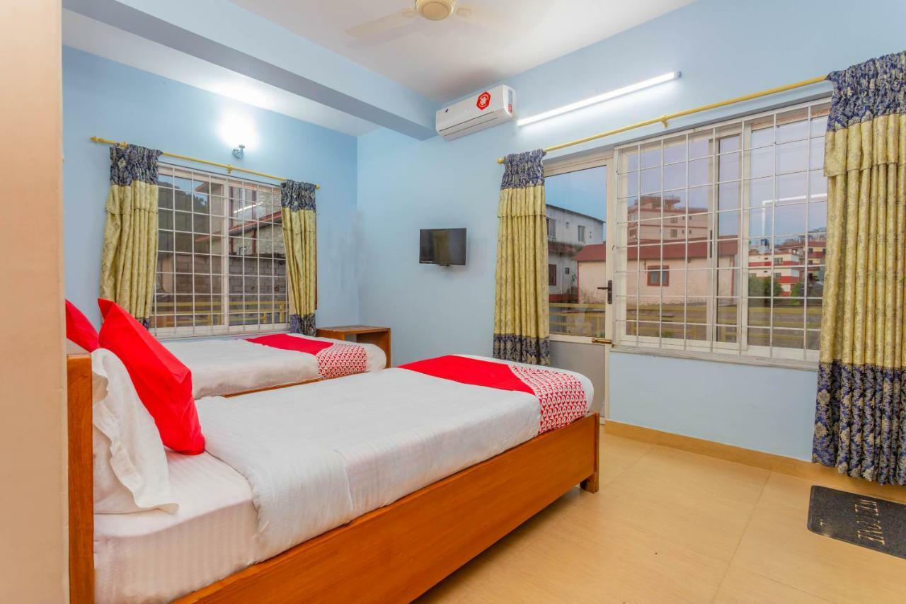Oyo 575 Api Suites Pokhara Dış mekan fotoğraf