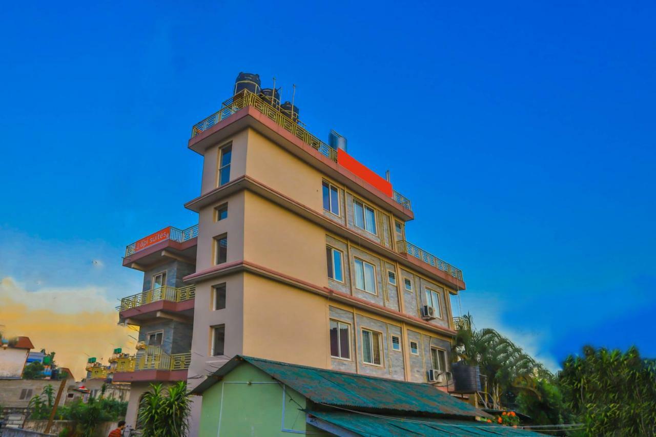 Oyo 575 Api Suites Pokhara Dış mekan fotoğraf