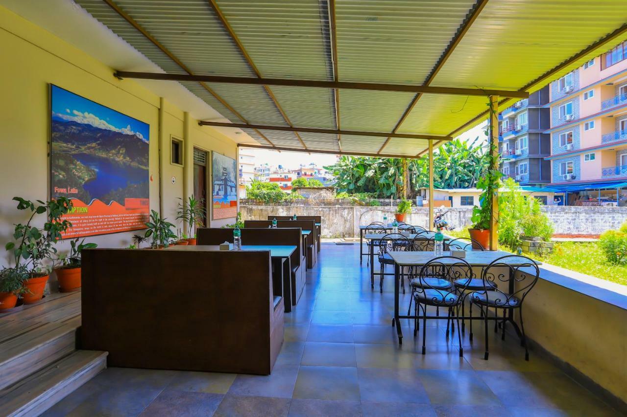 Oyo 575 Api Suites Pokhara Dış mekan fotoğraf