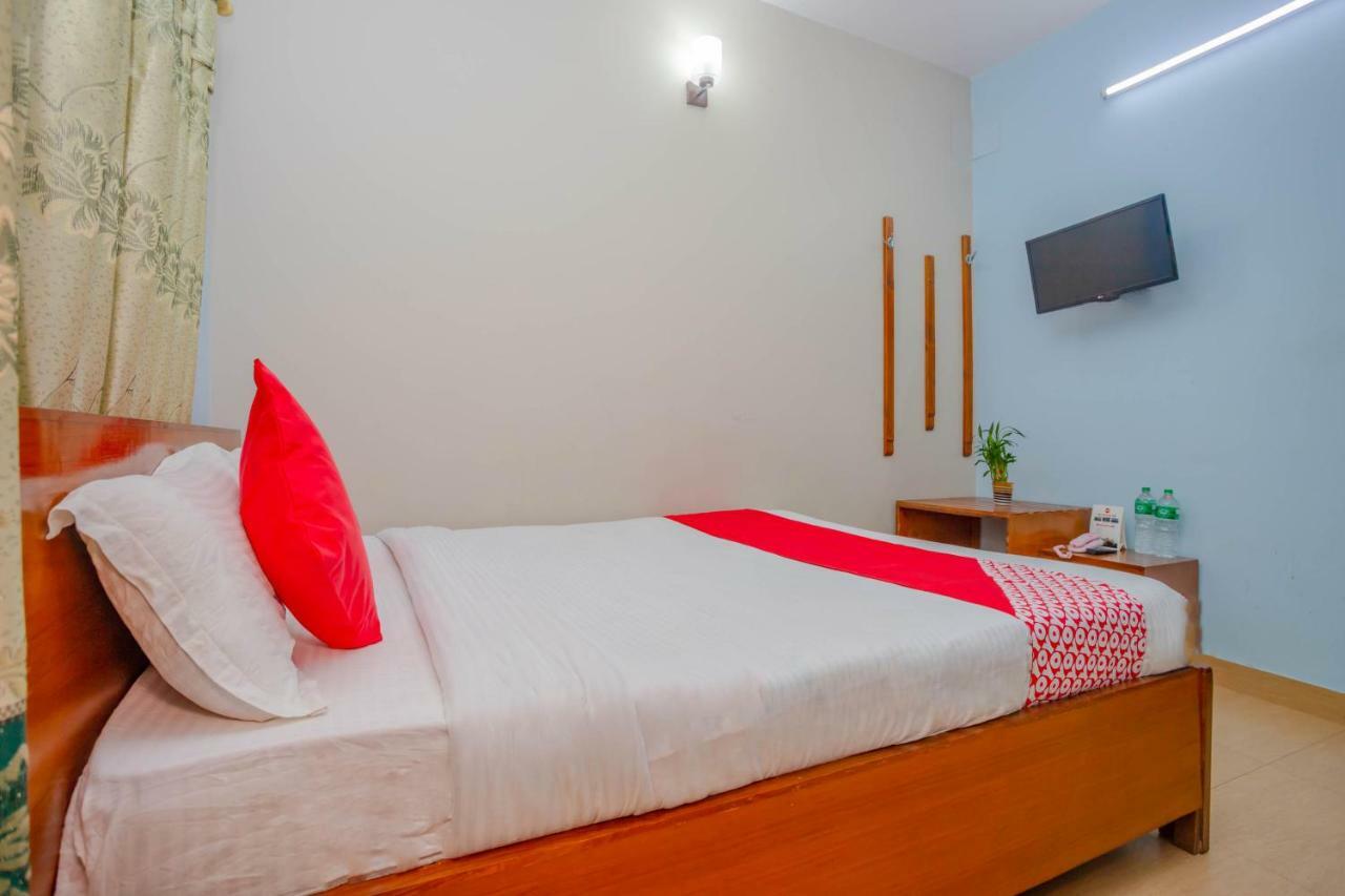 Oyo 575 Api Suites Pokhara Dış mekan fotoğraf