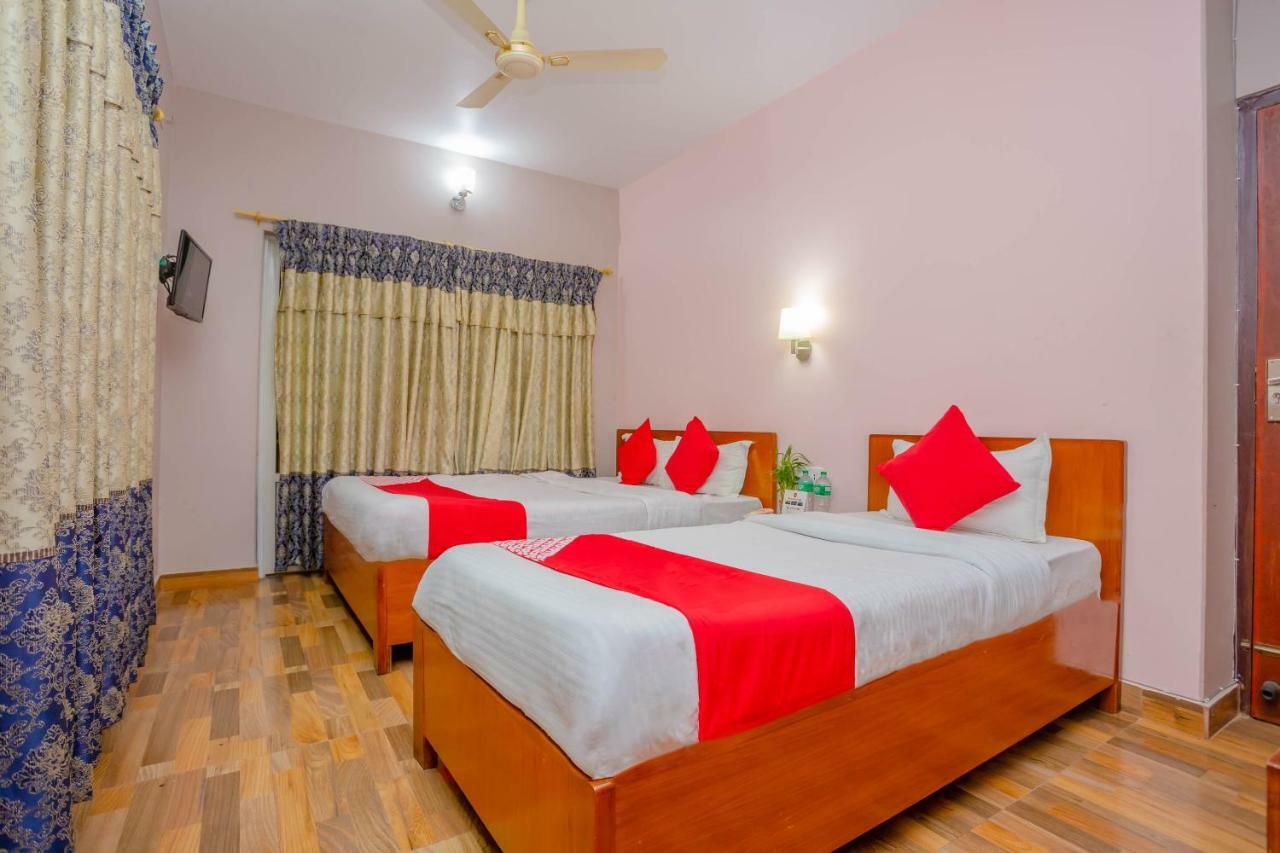 Oyo 575 Api Suites Pokhara Dış mekan fotoğraf