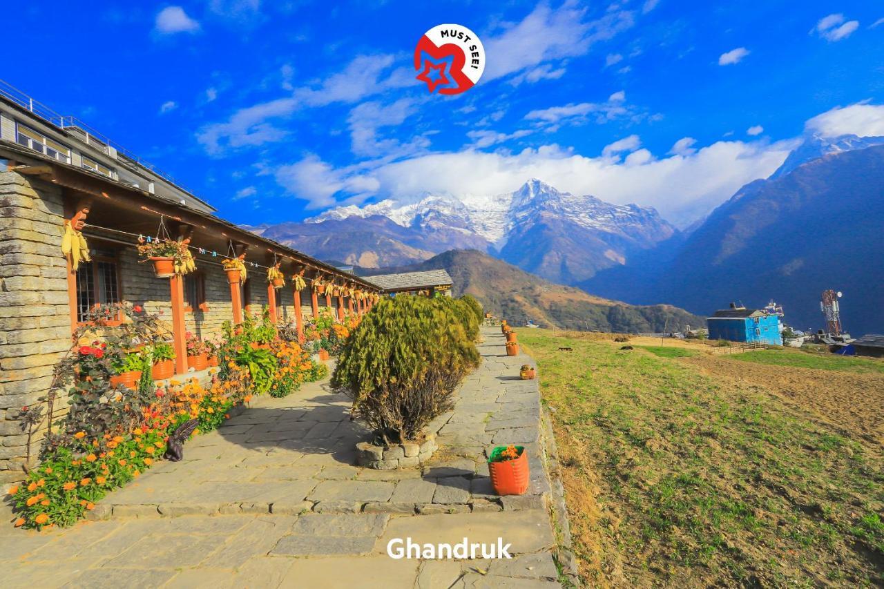 Oyo 575 Api Suites Pokhara Dış mekan fotoğraf