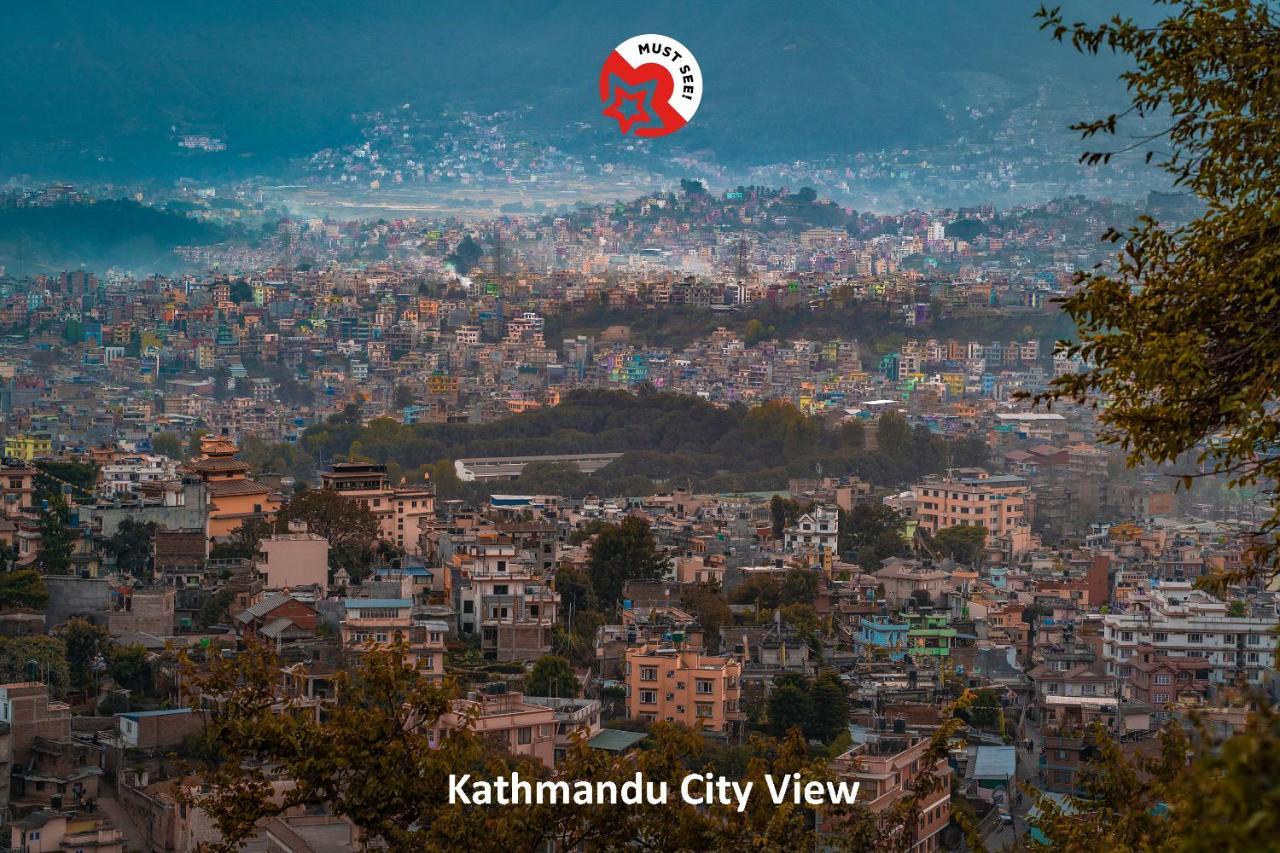 Oyo 575 Api Suites Pokhara Dış mekan fotoğraf