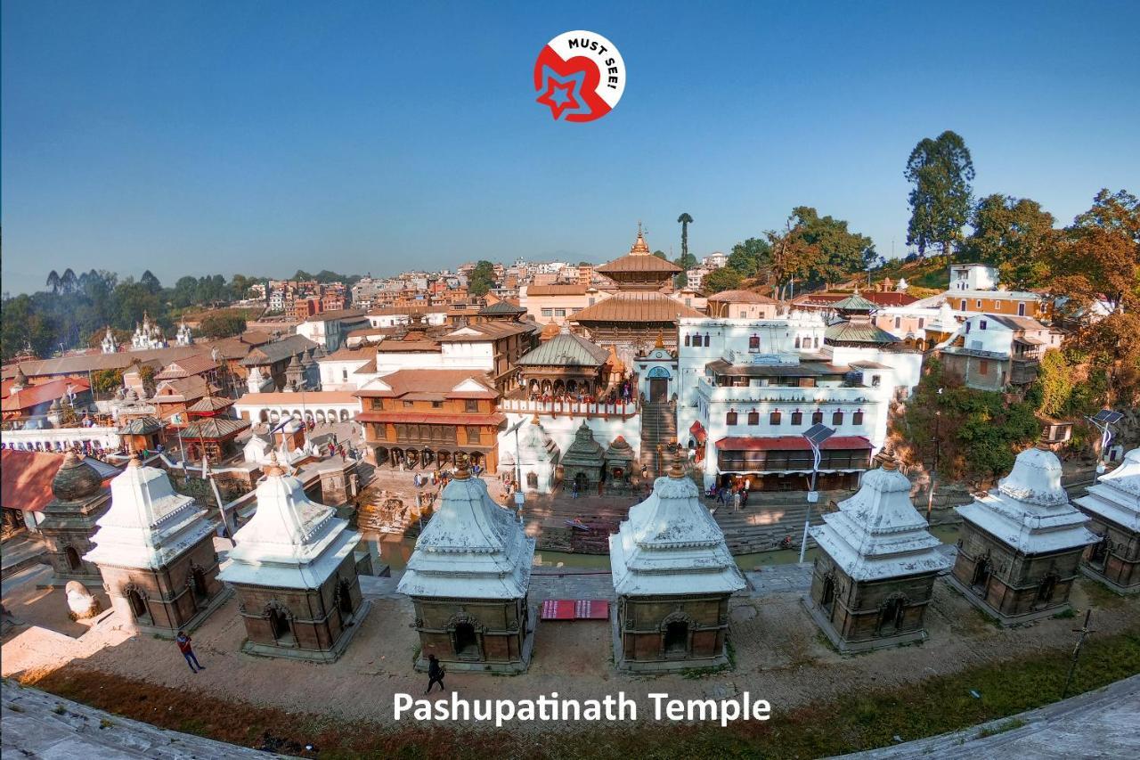 Oyo 575 Api Suites Pokhara Dış mekan fotoğraf